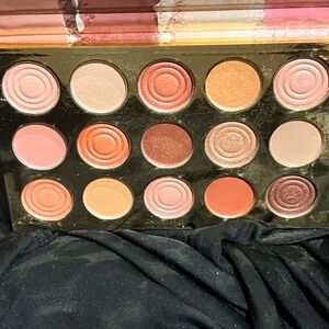 Neutral Pink & Peach Eyeshadow Palette - Women Makeup